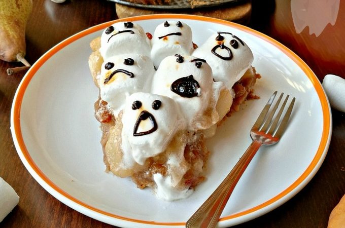 Halloween Ghost Marshmallow Apple Pear Pie - Anna Can Do It!